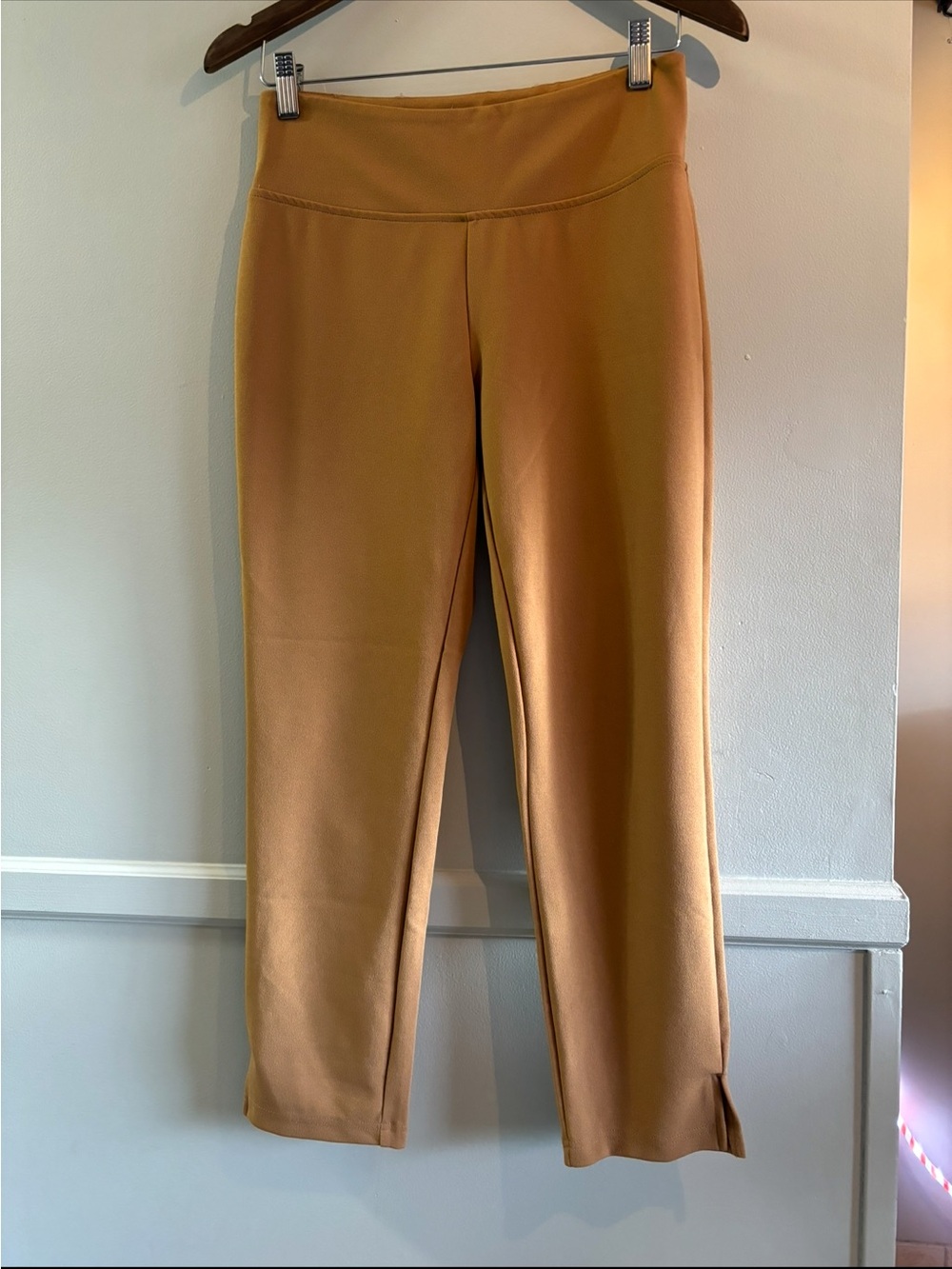 ☀️ Joe Fresh ☀️ tan cropped dress pants